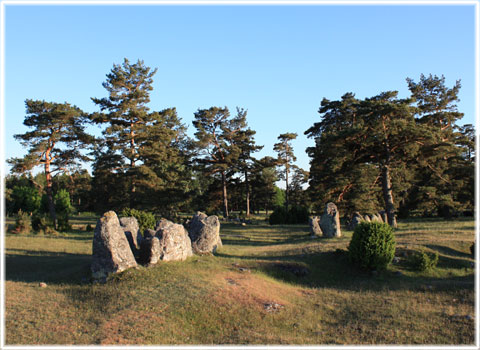 Gotland,  Gålrum gravfält - foto: Bernt Enderborg