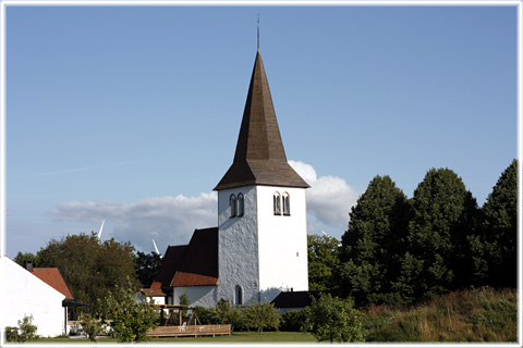 Gotland, Hangvar kyrka - foto: Bernt Enderborg