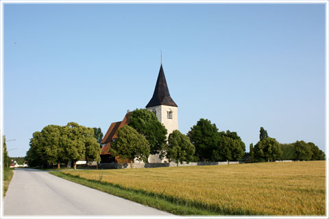 Gotland, Hejnum kyrka - foto: Bernt Enderborg