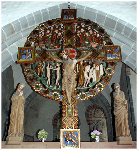 Gotland, Triumfkrucifixet i Öja kyrka - foto: Bernt Enderborg