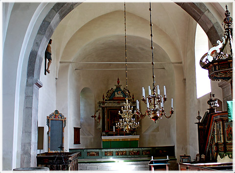 Atlingbo kyrka, absiden inifrån