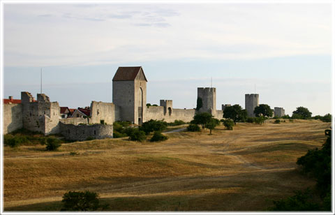 Gotland, Ringmuren fick tre stjärnor - foto: Bernt Enderborg